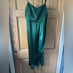 Lulu's Emerald Satin Gown